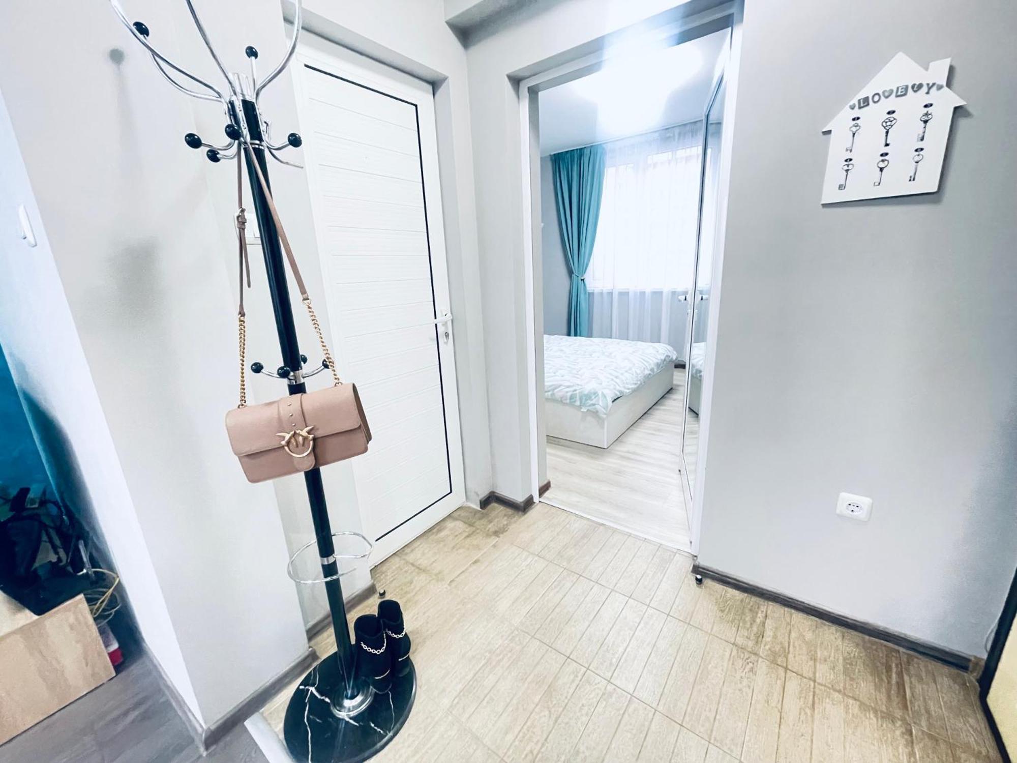 By The Sea - With Free Parking Daire Varna