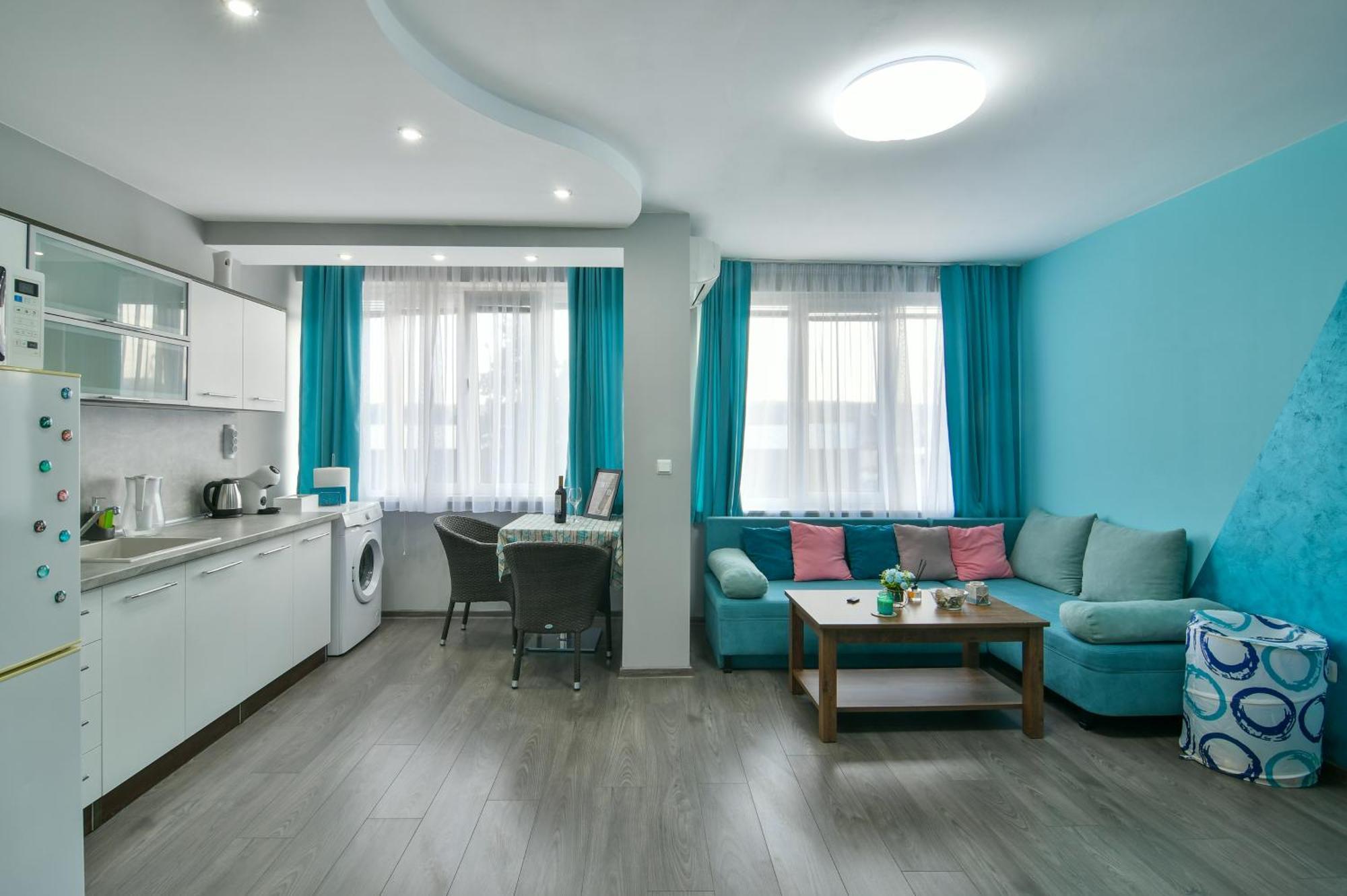 By The Sea - With Free Parking Varna